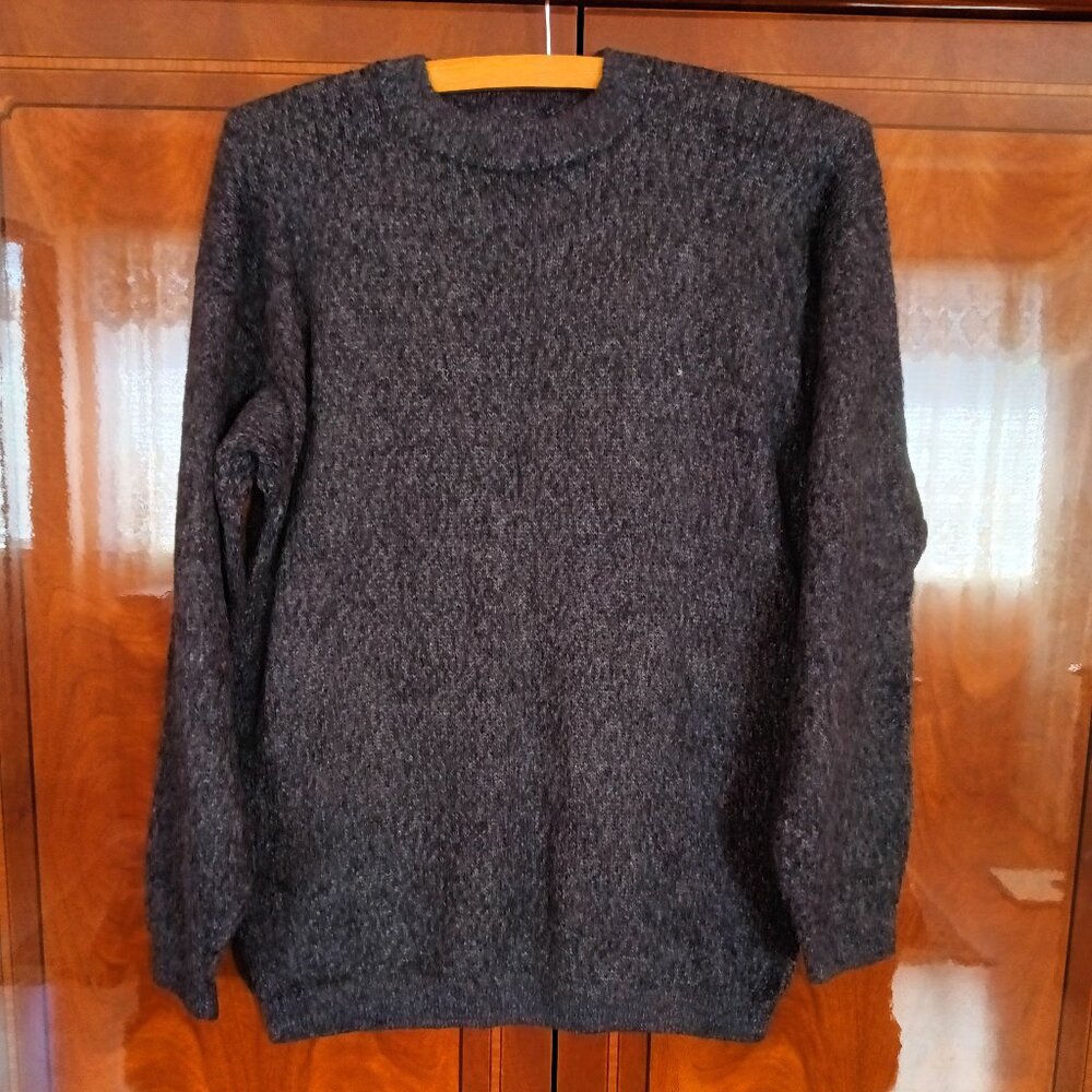 New Sweater - Size L / Length 27 in.